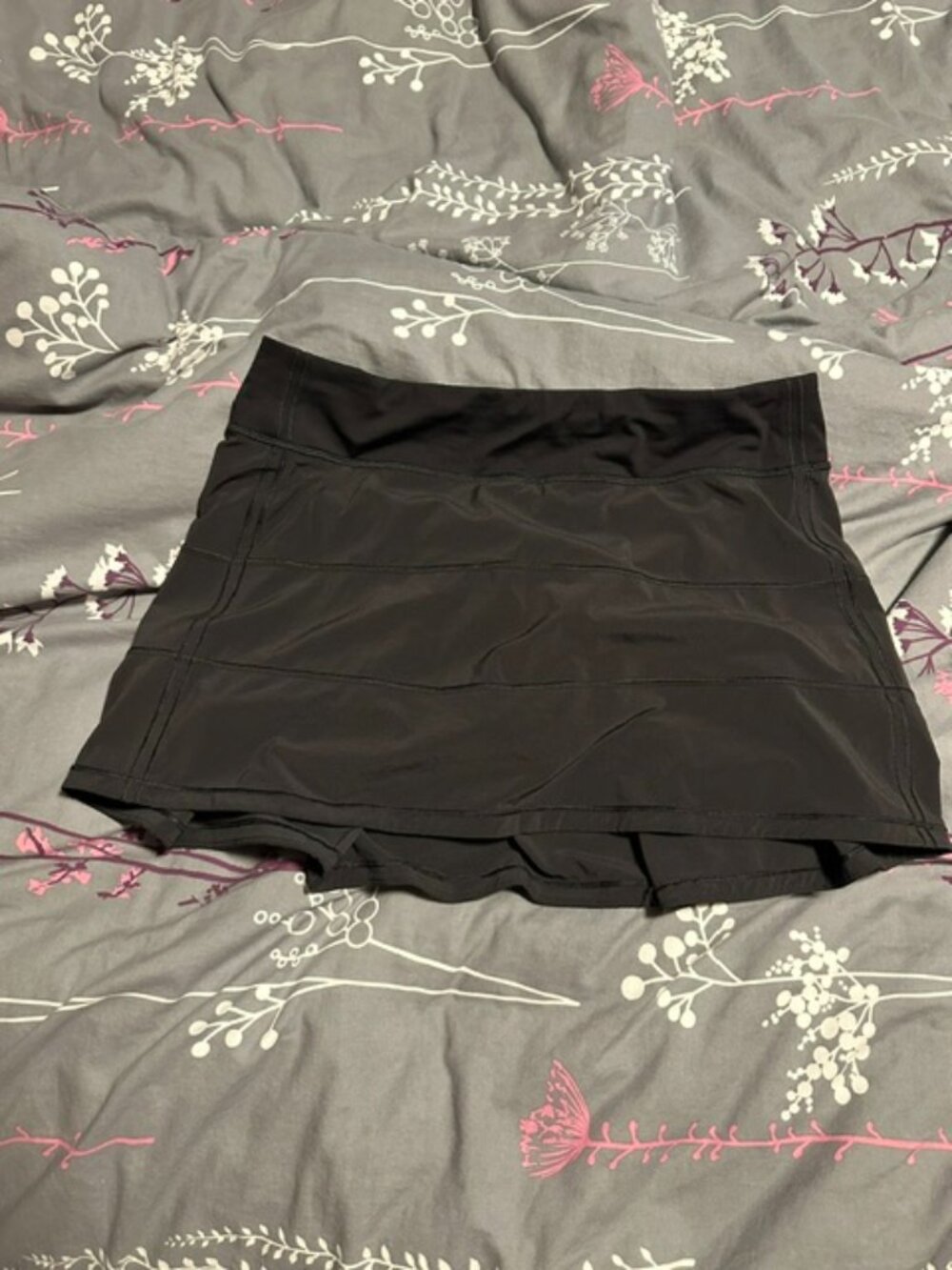 Lululemon size 10 pace rival skirt